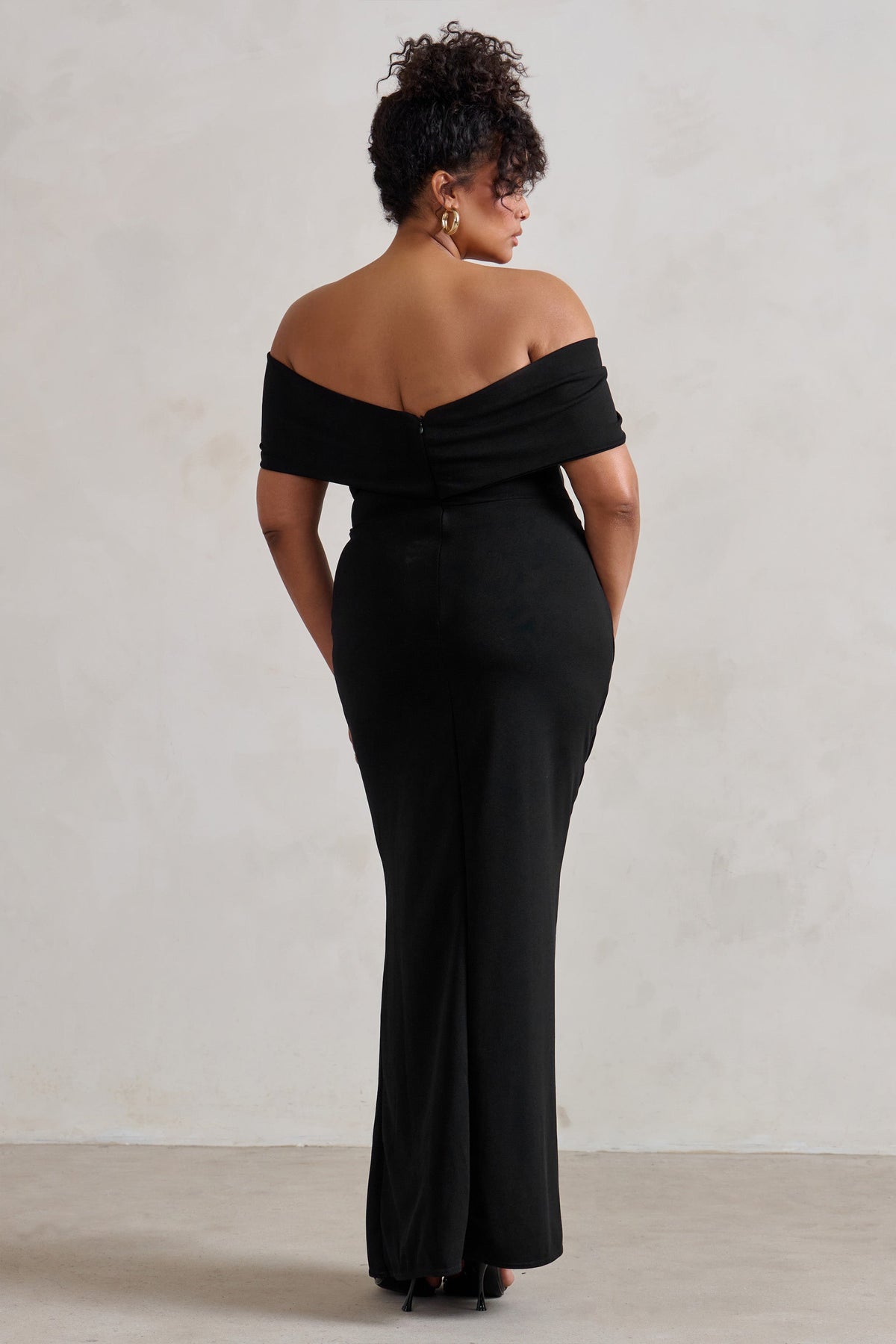 Eva | Robe longue noire bardot avec nœud et fente aux cuisses