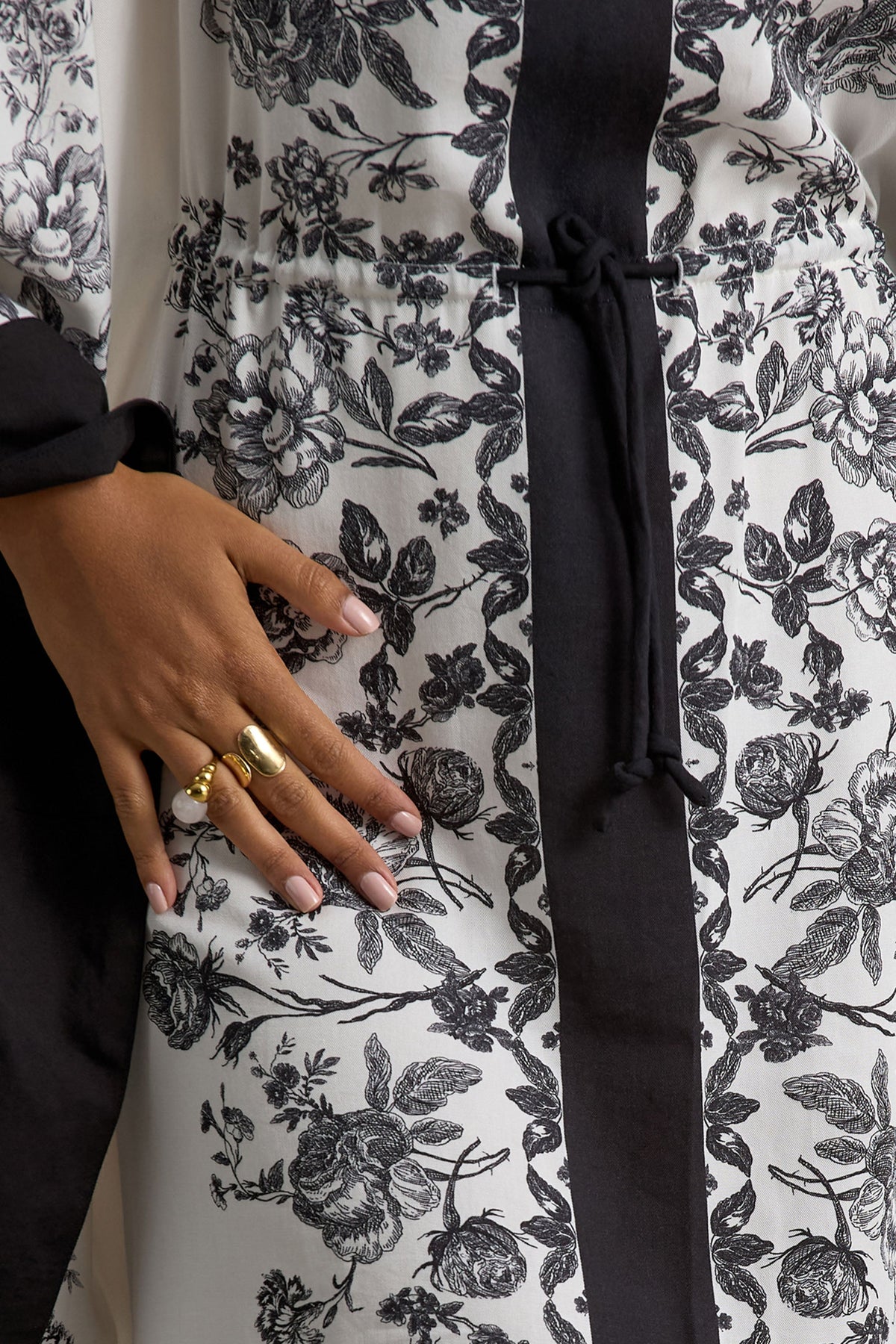 uploaded_image_4_3j1hg