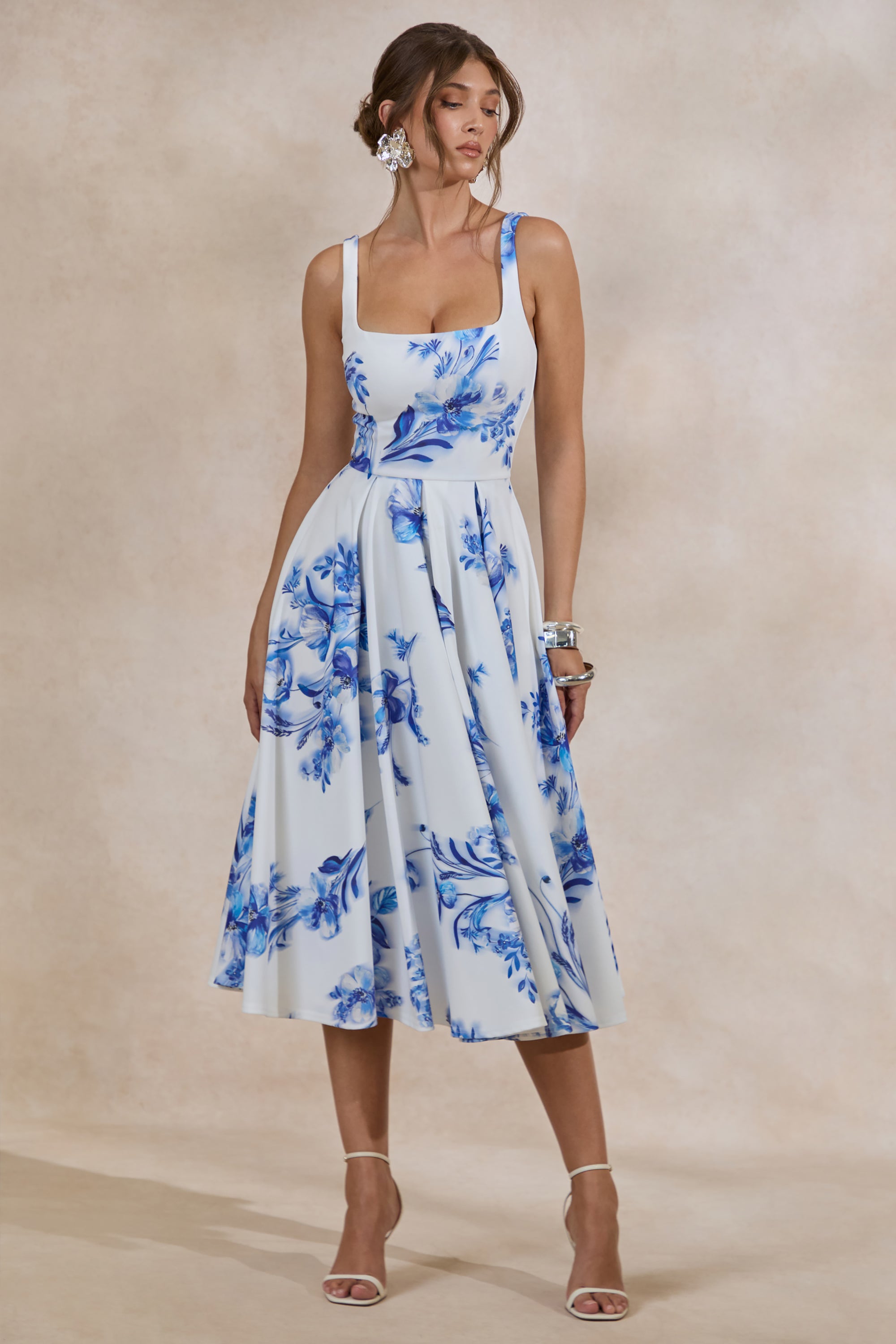 ECM_HR_CL136597153---Lissa-_-Blue-Floral-Print-Square-Neck-Midi-Dress1.jpg
