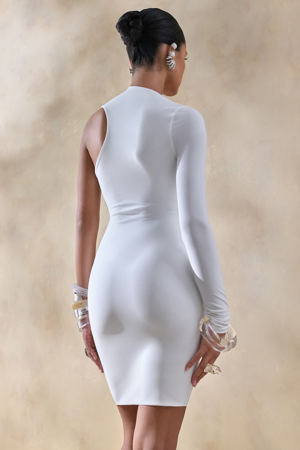 CL13664811004_ECM_HR_CL136648110_-_Siren_White_One_Shoulder_Bodycon_Dress_04