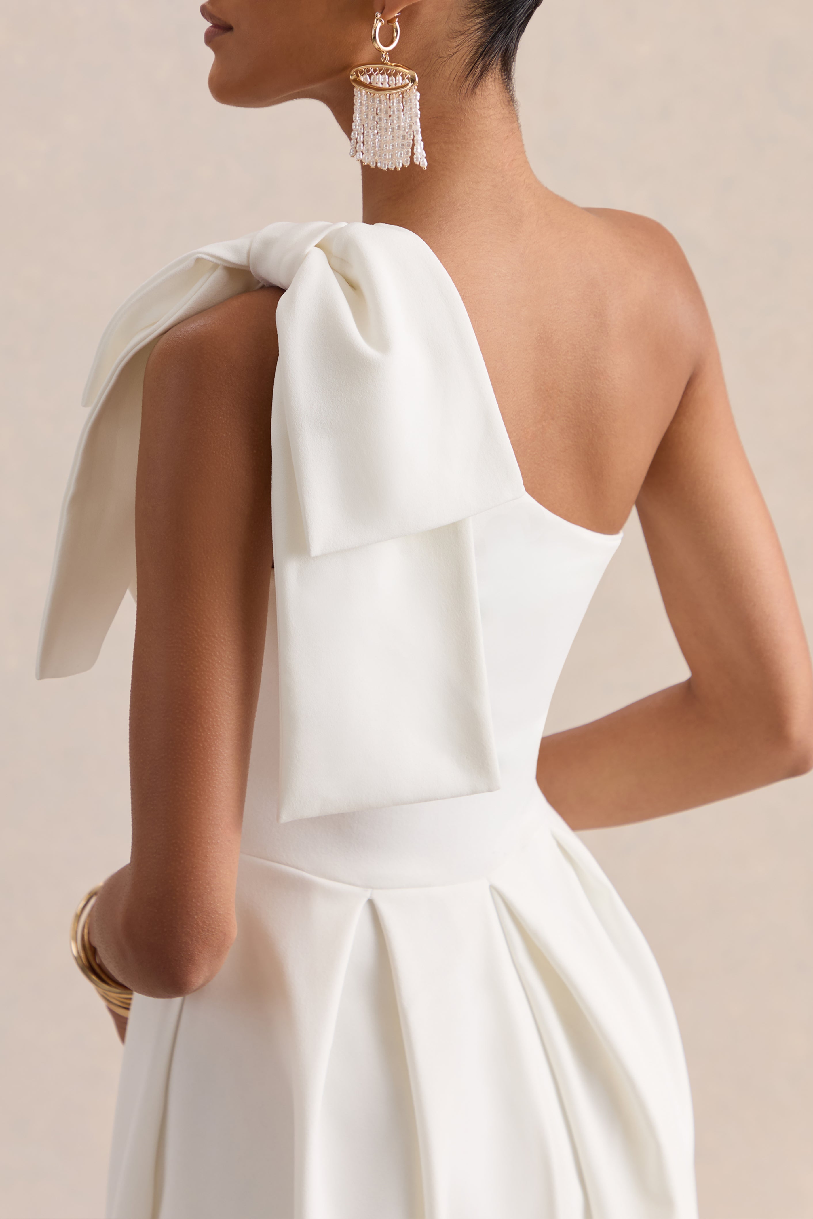 Meria | White Asymmetric-Neck Midi Dress With Bow-Sleeve – Club L