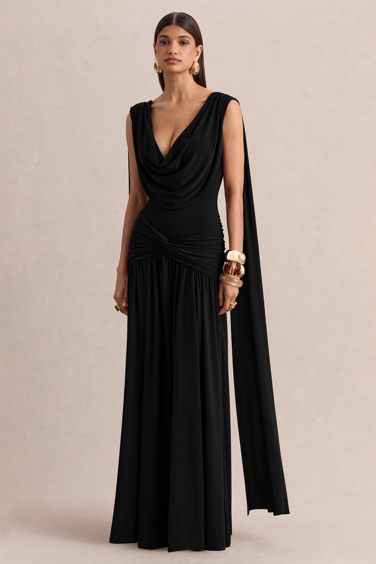 CL13729900106_ECM-H_HR_CL137299001_-_Amelisse___Black_Plunge-Neck_Maxi_Dress_With_Ruched-Detailing_01