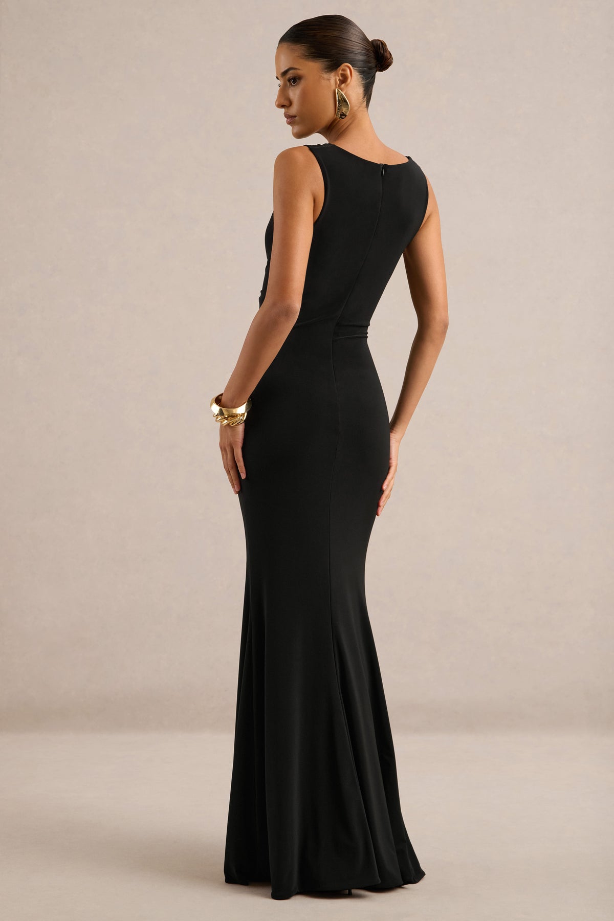 ECM_HR_CL137314001 -  Holly _ Black Plunge-Neck Maxi Dress With Twist-Detail5.jpg
