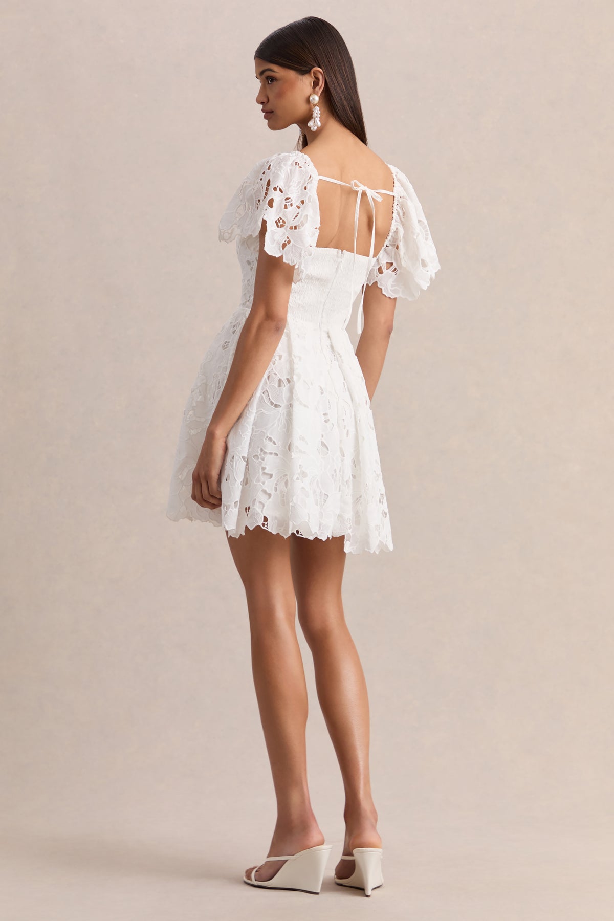 ECM_HR_CL137389110---Vivi-_-White-Lace-Sweetheart-Neck-Mini-Dress-03.jpg
