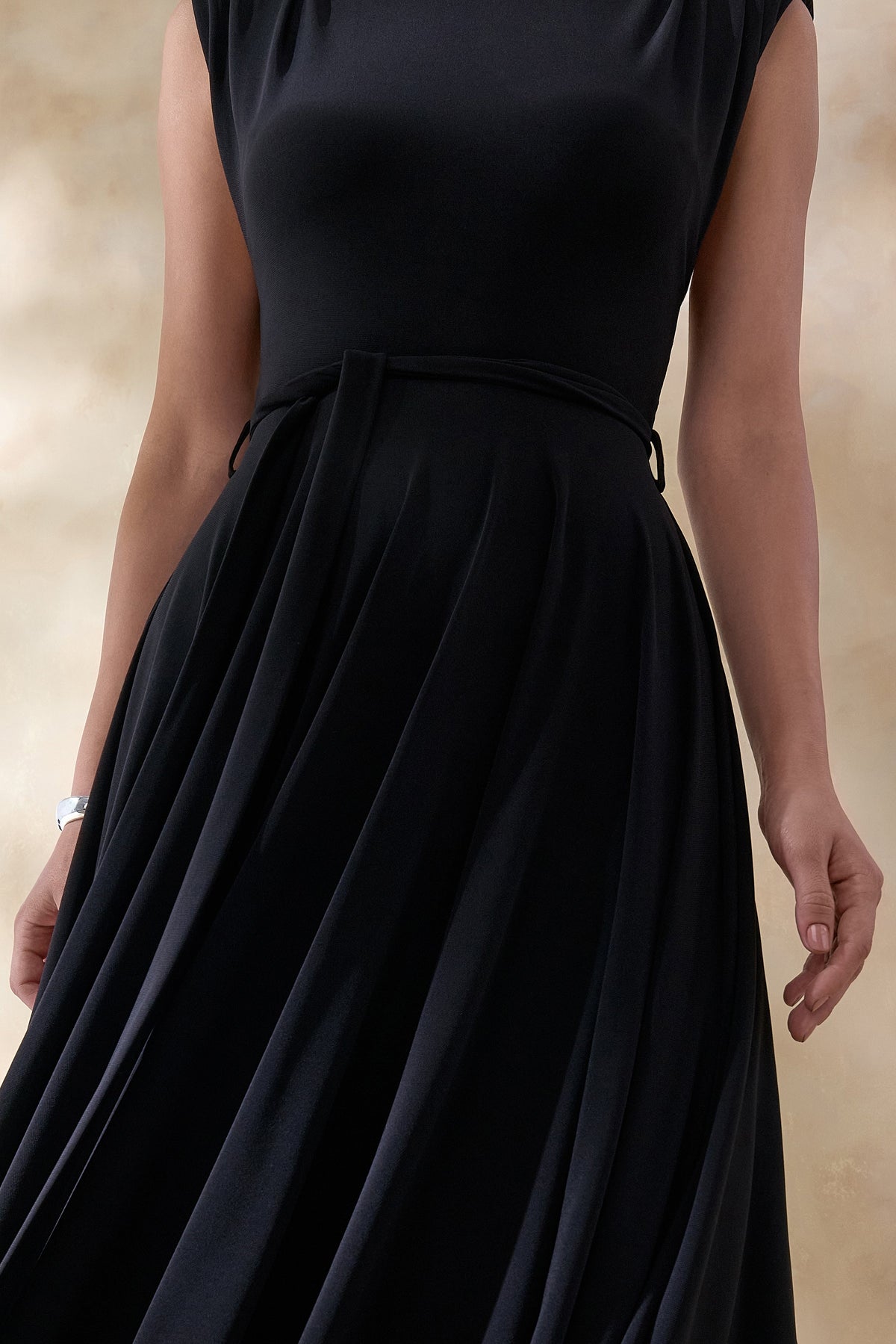 CL13760900106_ECM_HR_CL137609001_Roselena___Black_High-Neck_Midi_Dress_6