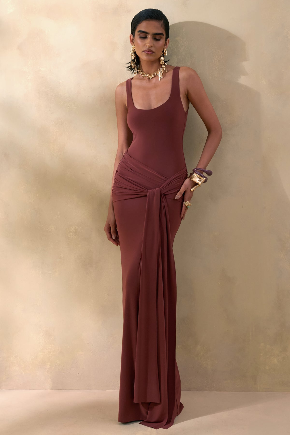 ECM_HR_CL137889021--Lienna-_-Brown-Scoop-Neck-Maxi-Dress-With-Gathered-Detail-And-Sash-4.jpg