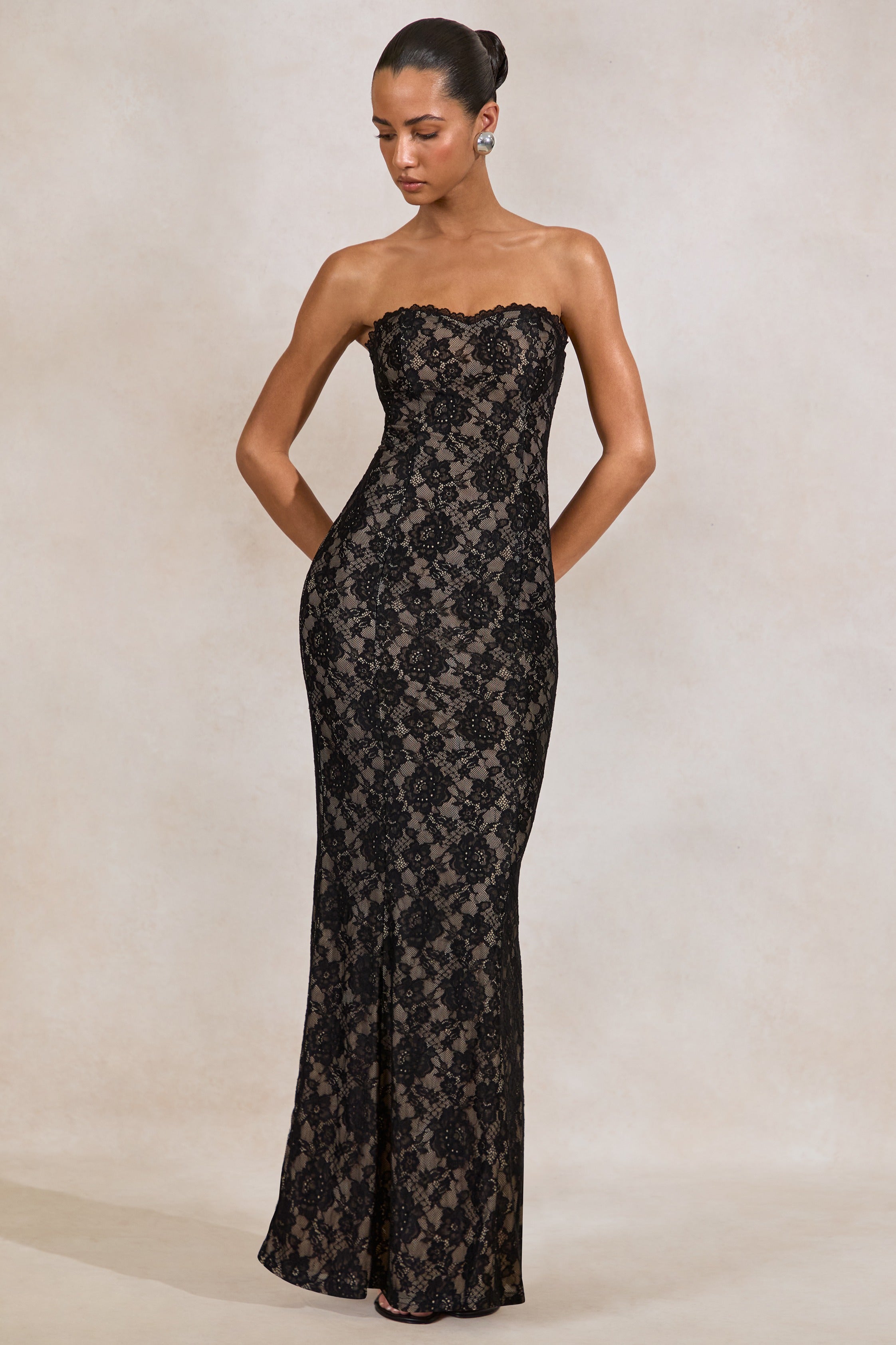 Mirellia | Black Lace Sweetheart-Neck Maxi Dress – Club L London - CA
