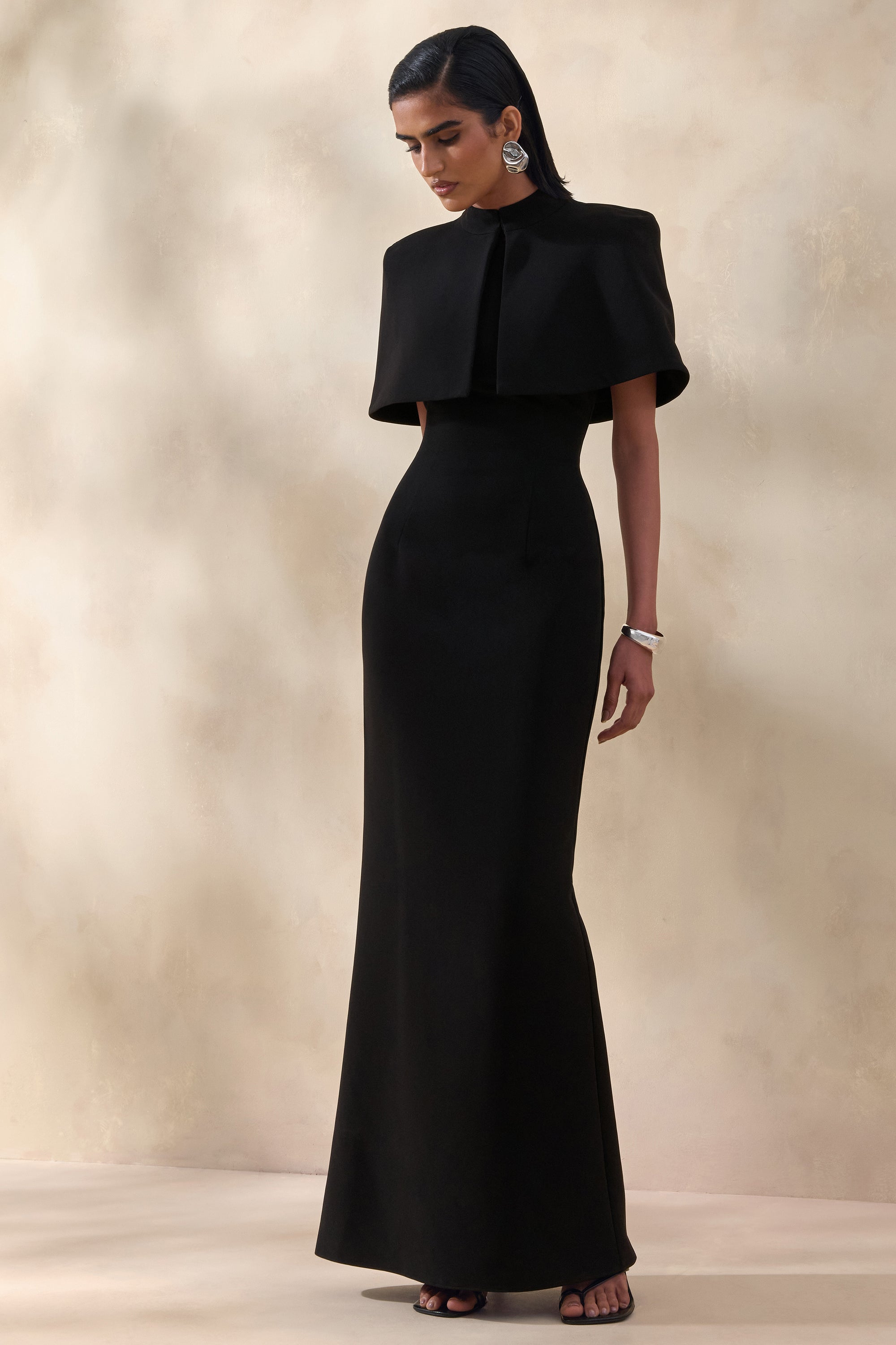 ECM_HR_CL138005001 - Deva | Black High-Neck Cape + ECM_HR_CL138005001 - Deva | Black High-Neck Cape 2.jpg