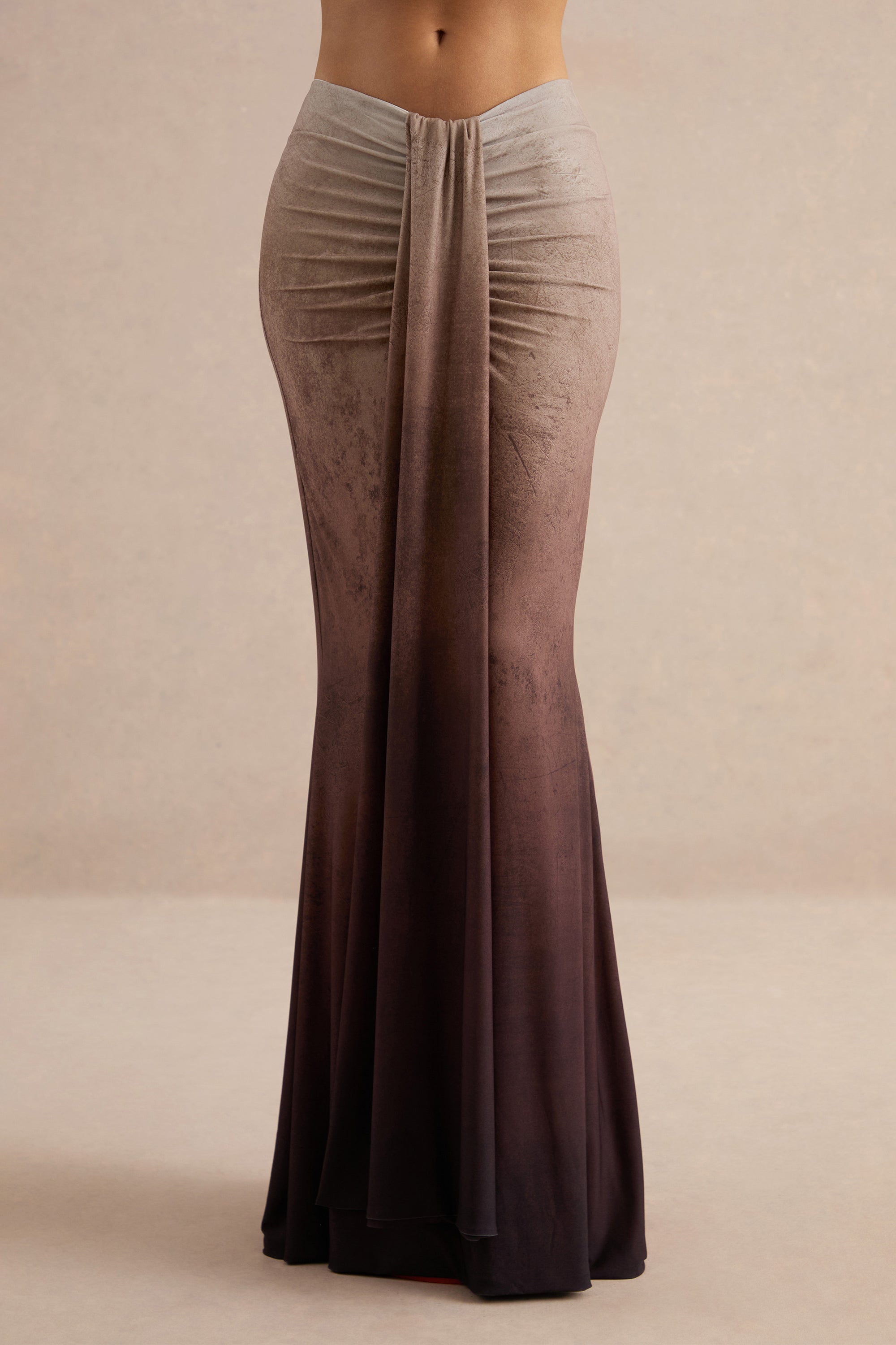 ECM_HR_Izel Brown Ombre Maxi Skirt With Gathered Detailing CL138125021 CL138124021 co ord  23.jpg