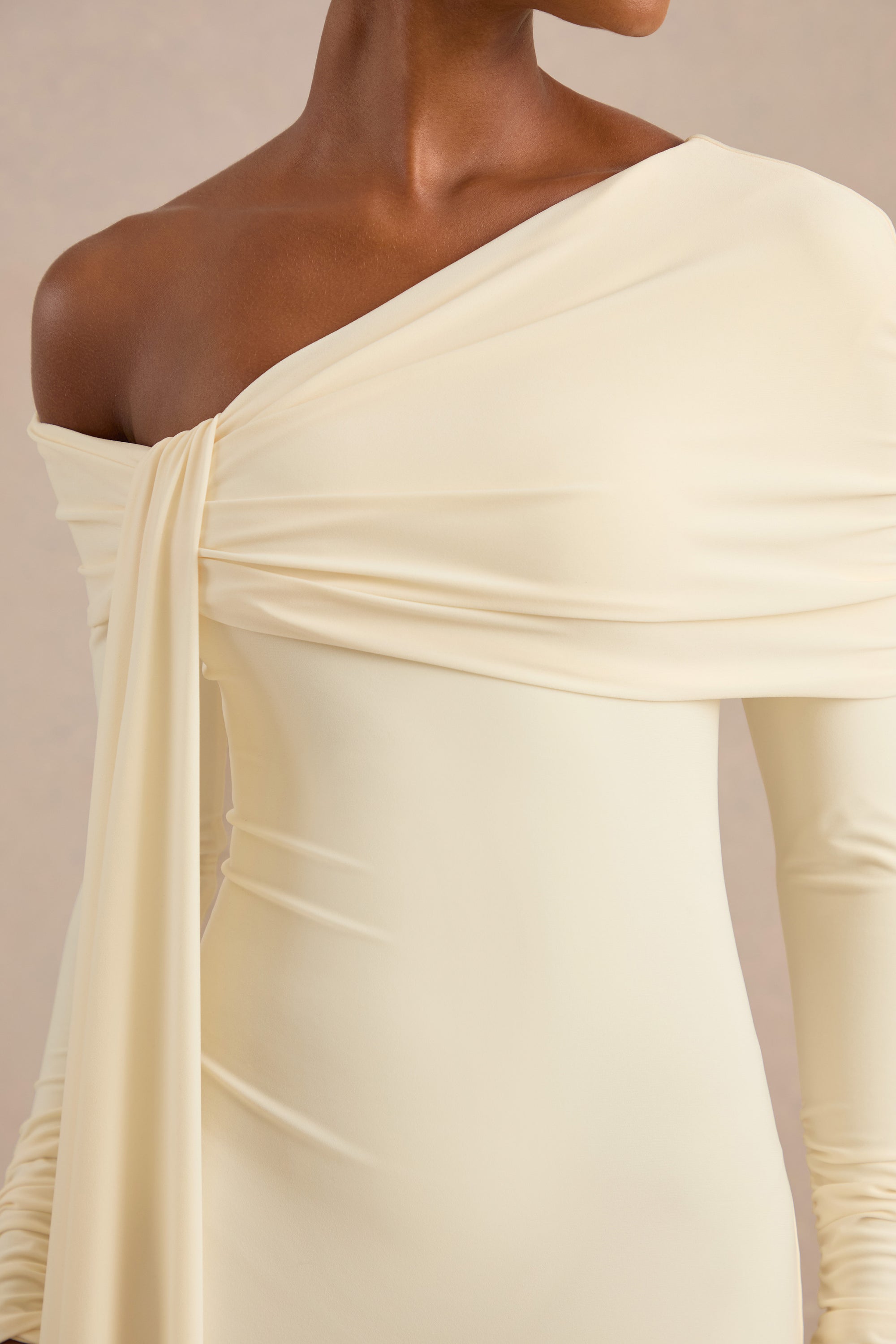 ECM_HR_CL138270111 - Faeryn Cream Asymmetric-Neck Maxi Dress With Gathered Detailing4.jpg