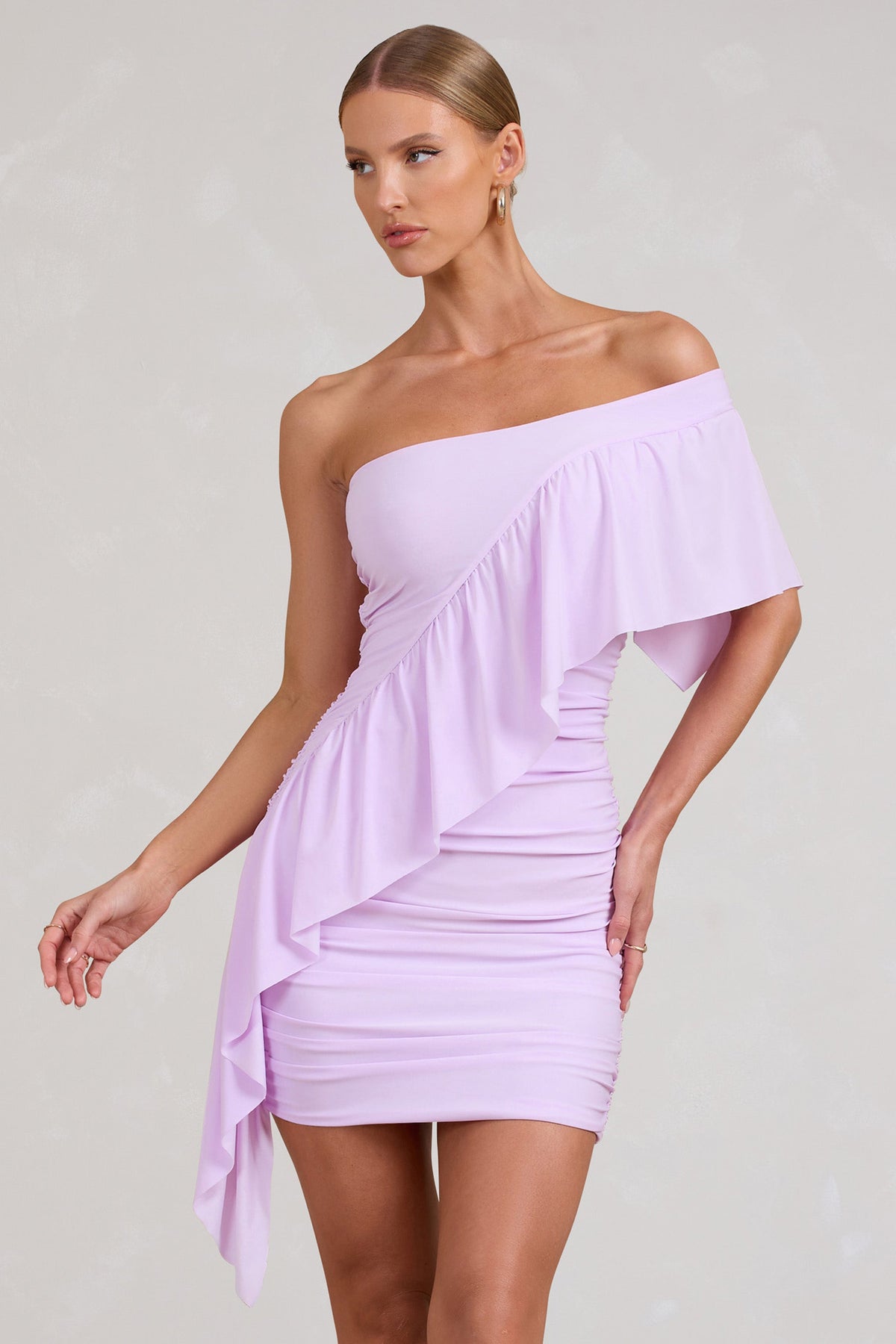 Parfait | Robe mi-longue lilas asymétrique et froncée à volants