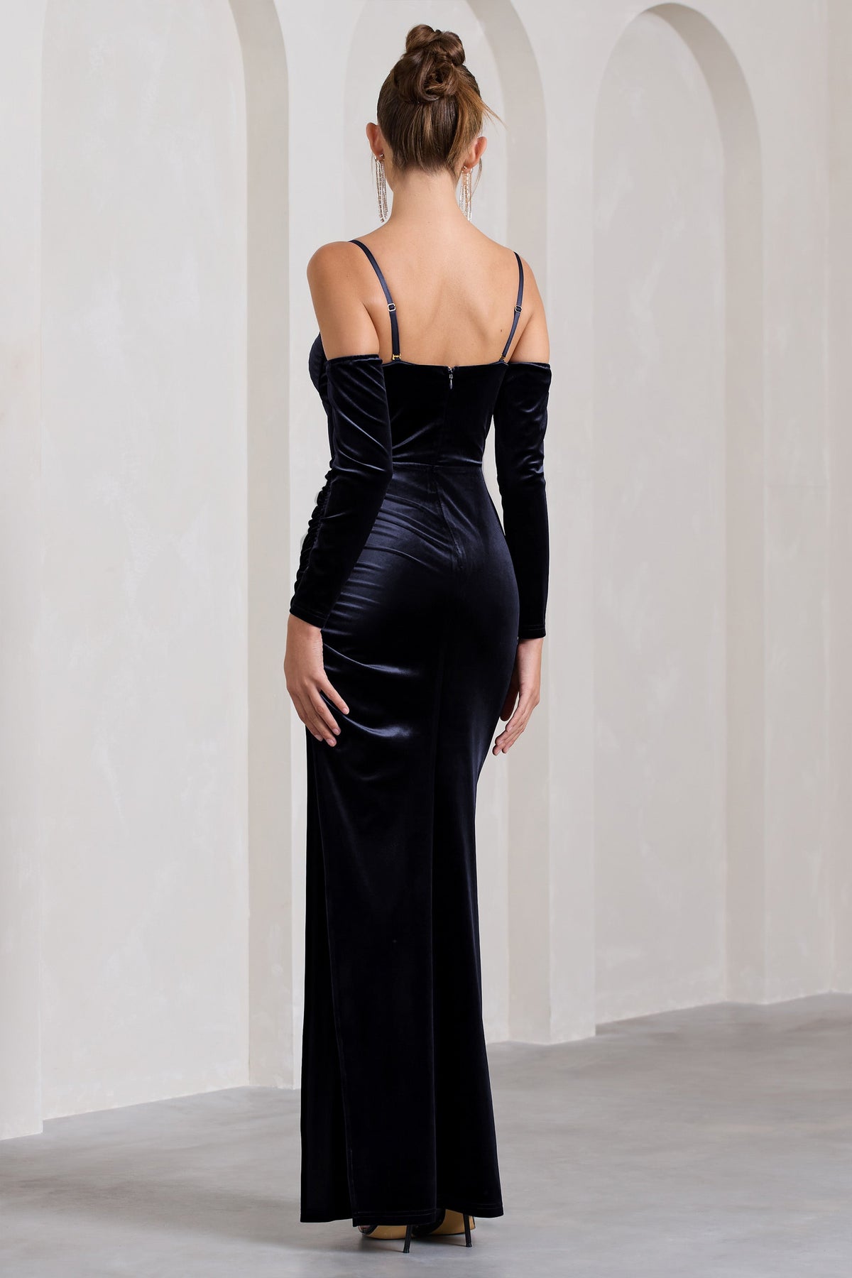 Meribel | Robe longue en velours et satin bleu marine à manches longues et corset