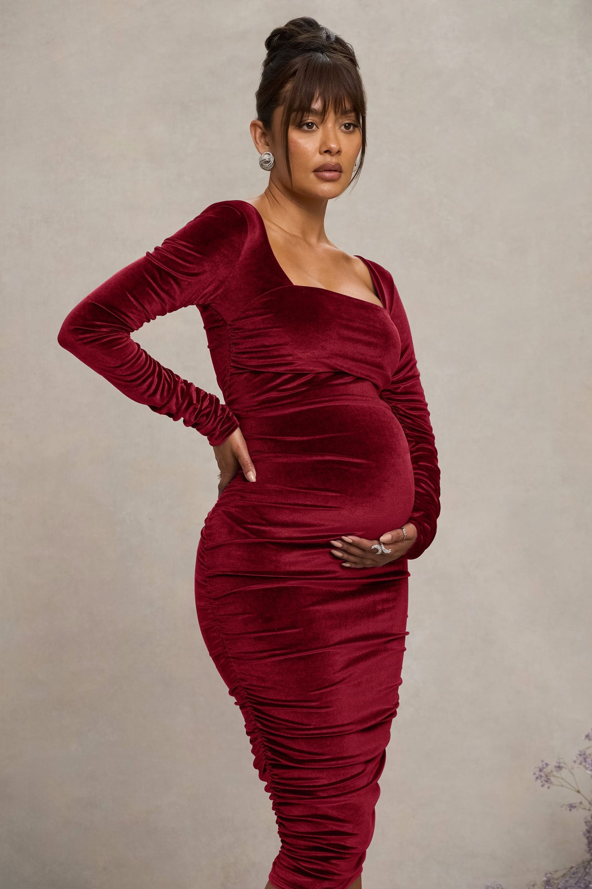 WB_CC_CL129815037-NewLife_BerryVelvetMaternitySquareNeckRuchedMidiDress2