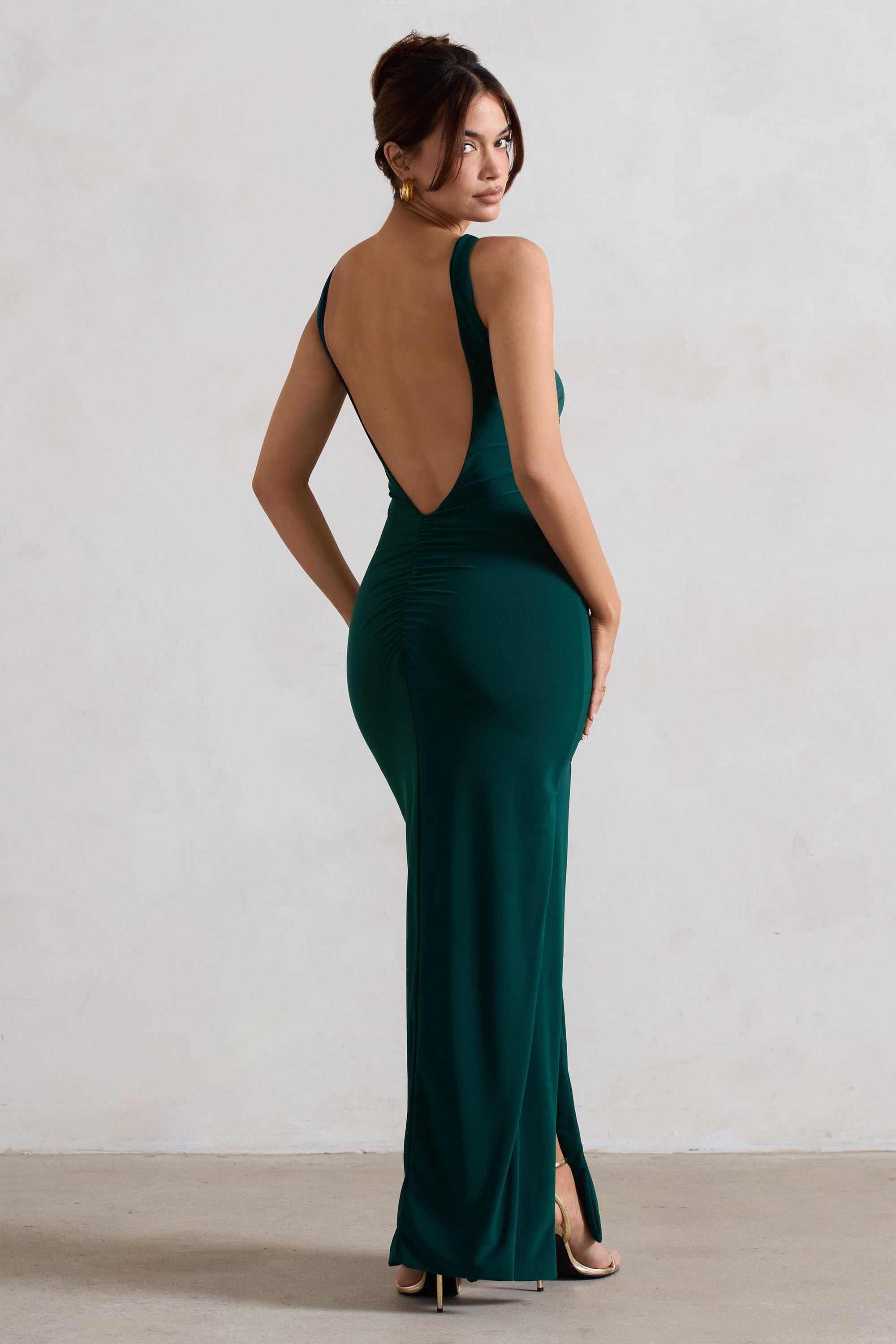 Kate | Robe longue vert bouteille à encolure carrée avec dos plongeant et fente sur les côtés