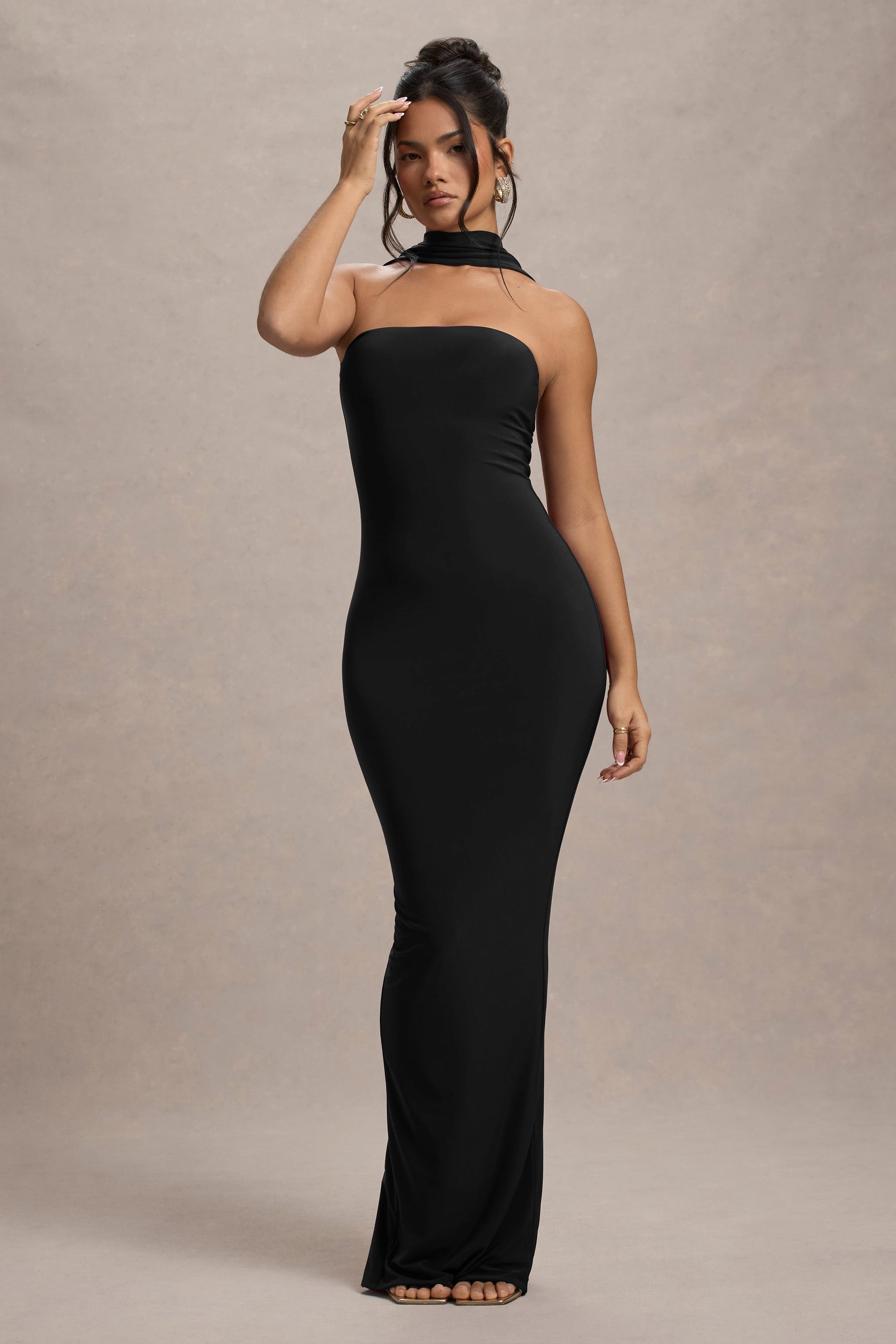 Nobu | Robe longue noire bandeau avec col halter