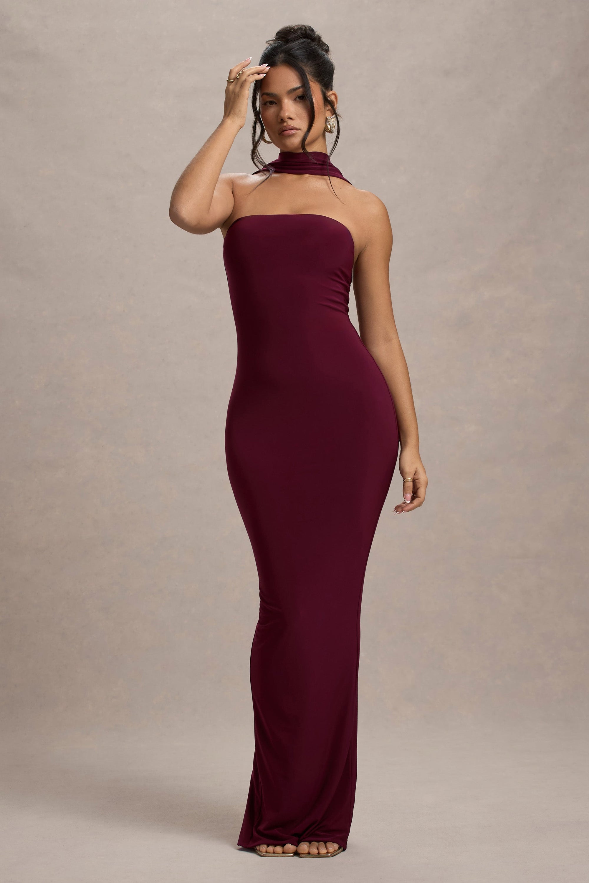 WB_CC_HR_CL135235069-NobuBurgundyBandeauMaxiDressWithHalter-Collar6
