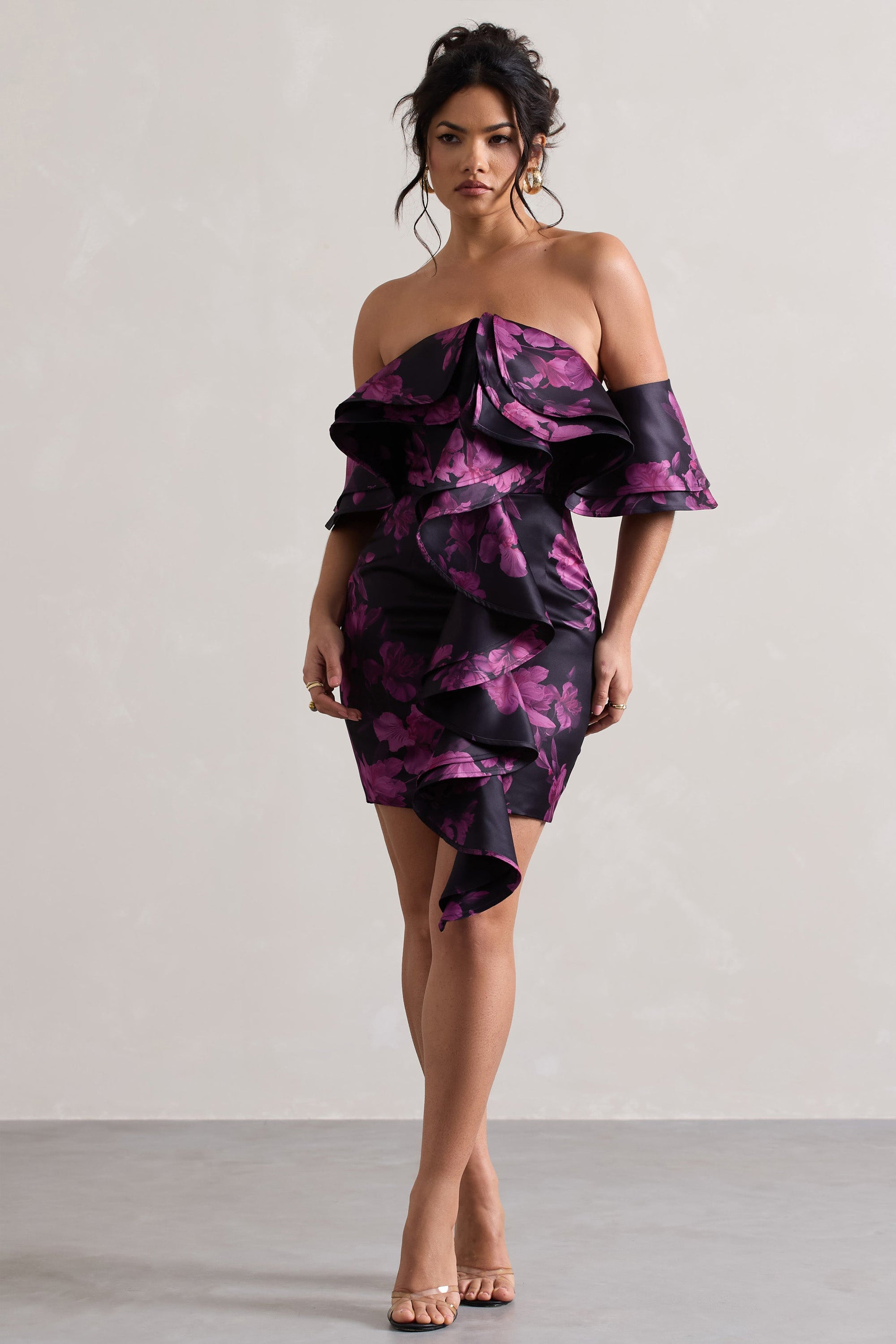 Aspen | Mini robe noire fleurit à encolure bardot et fronces