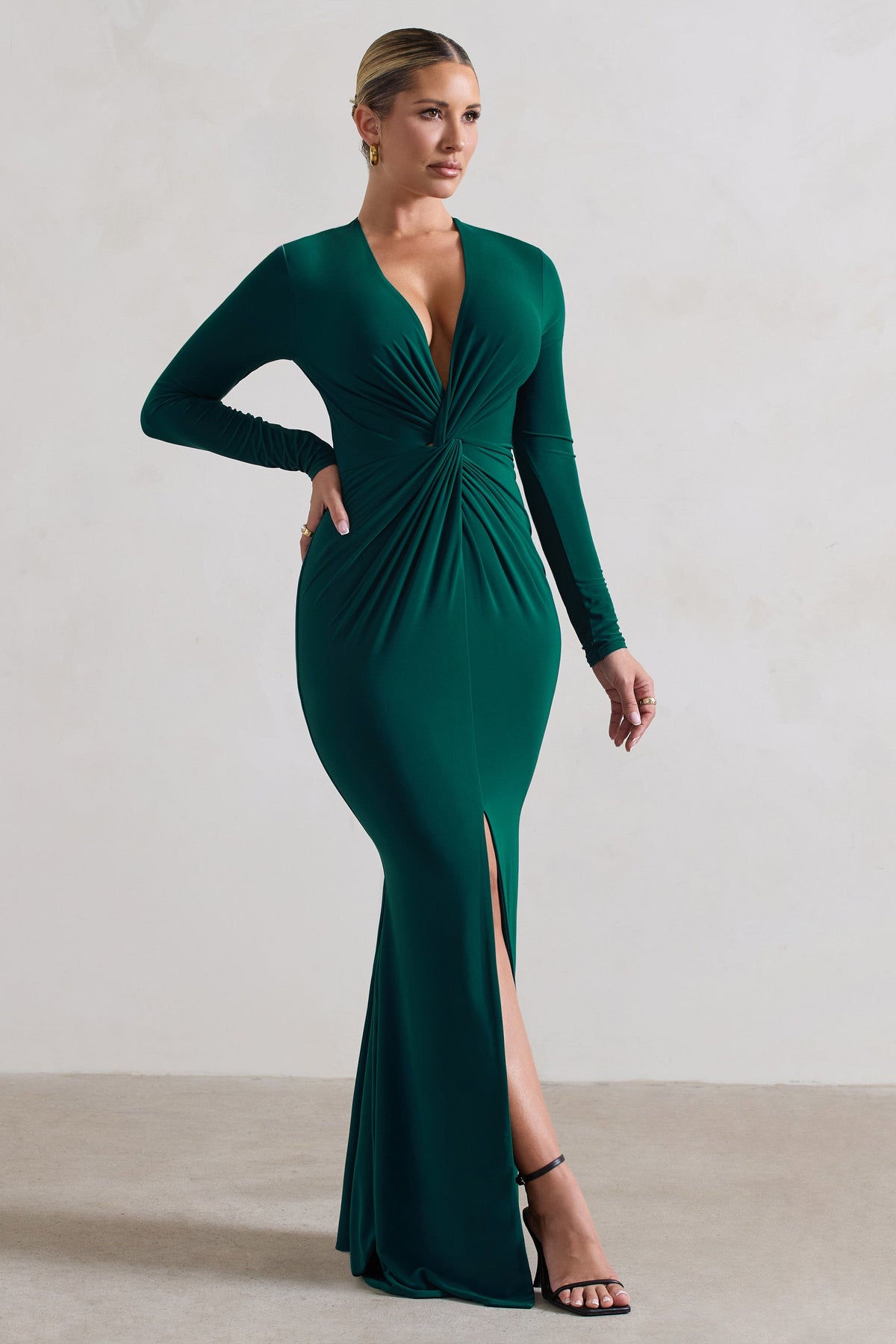 Tianna | Robe longue vert bouteille torsadée à décolleté plongeant et fente