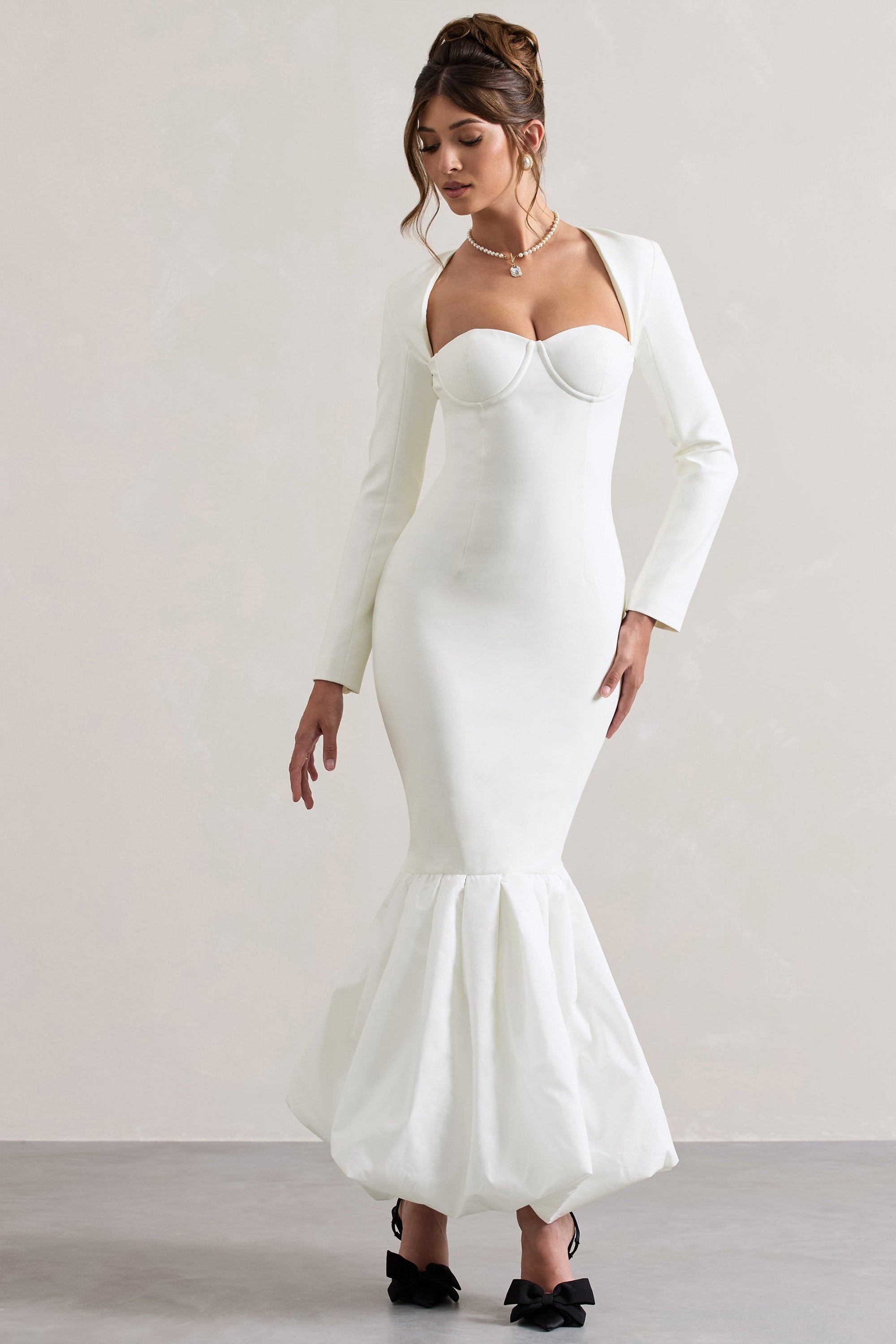 London | Robe longue crème encolure en coeur et longueur volumineuse