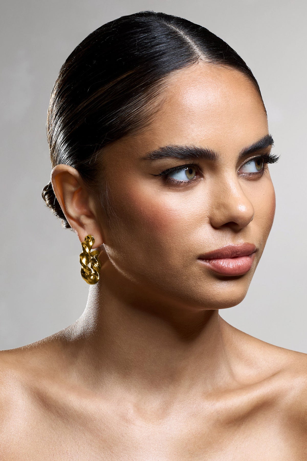 WB_CL134312007-GretaGoldTwistedHoopEarrings2