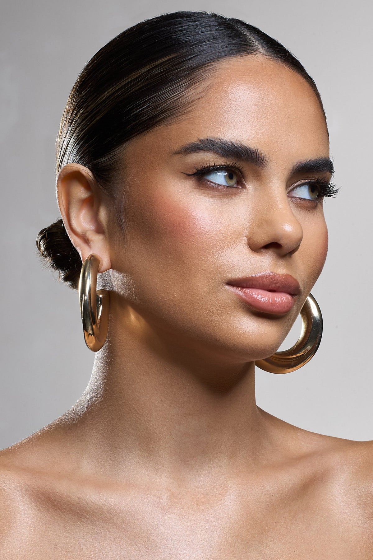 WB_CL134536007-EnnisGoldChunkyHoopEarrings4