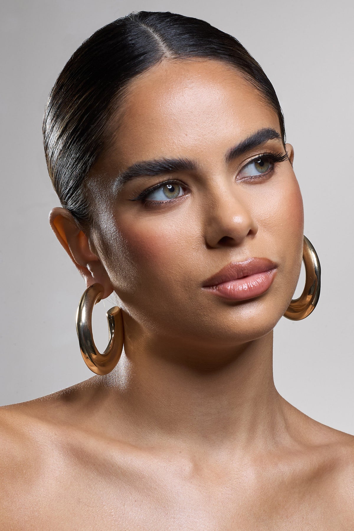 WB_CL134536007-EnnisGoldChunkyHoopEarrings5