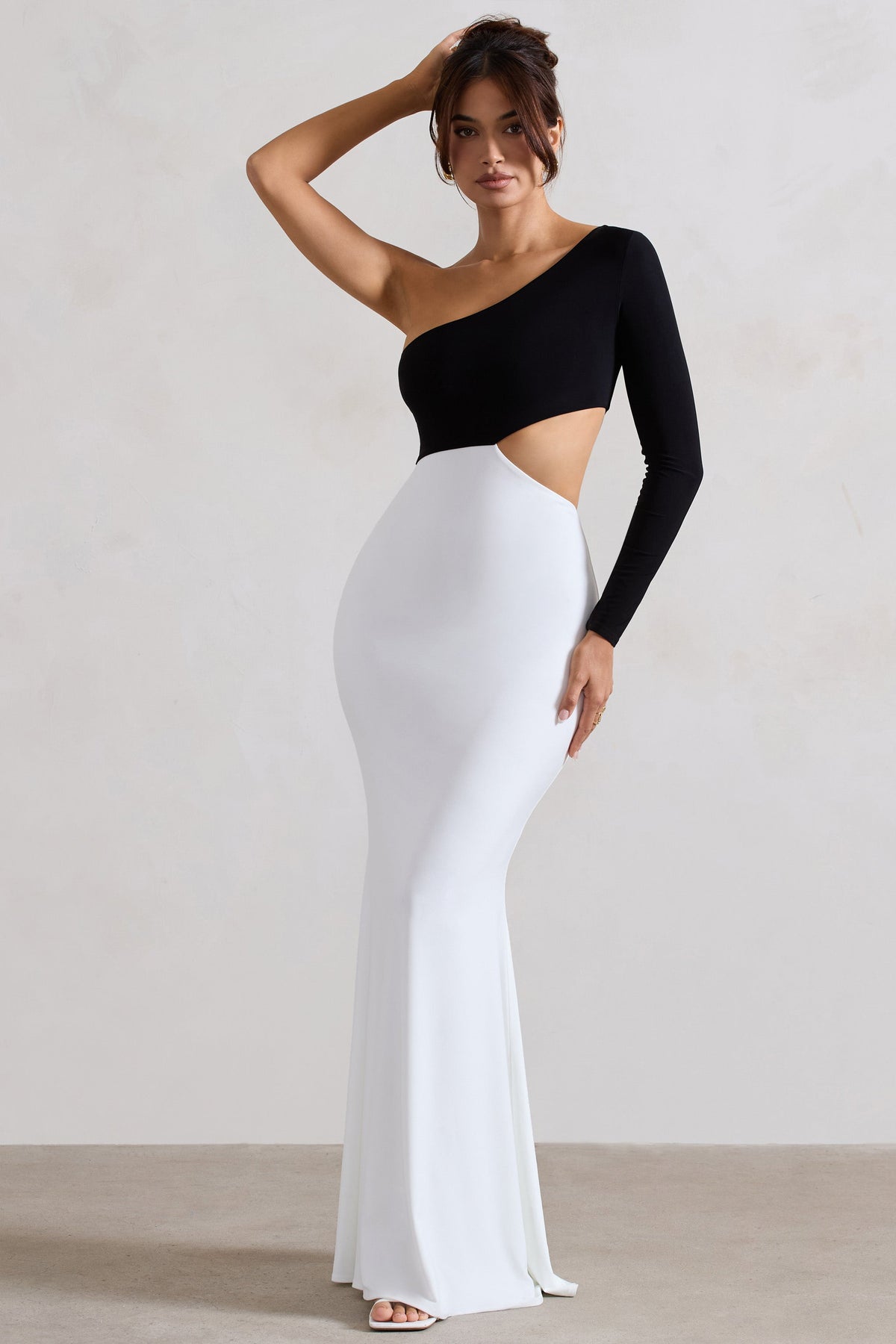 Nantes | Black & White Asymmetric One-Sleeve Cut-Out Maxi Dress