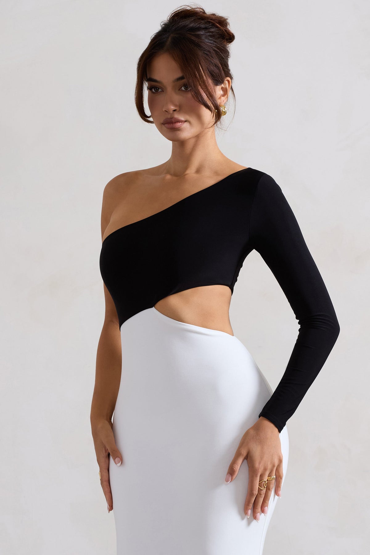 Nantes | Black & White Asymmetric One-Sleeve Cut-Out Maxi Dress