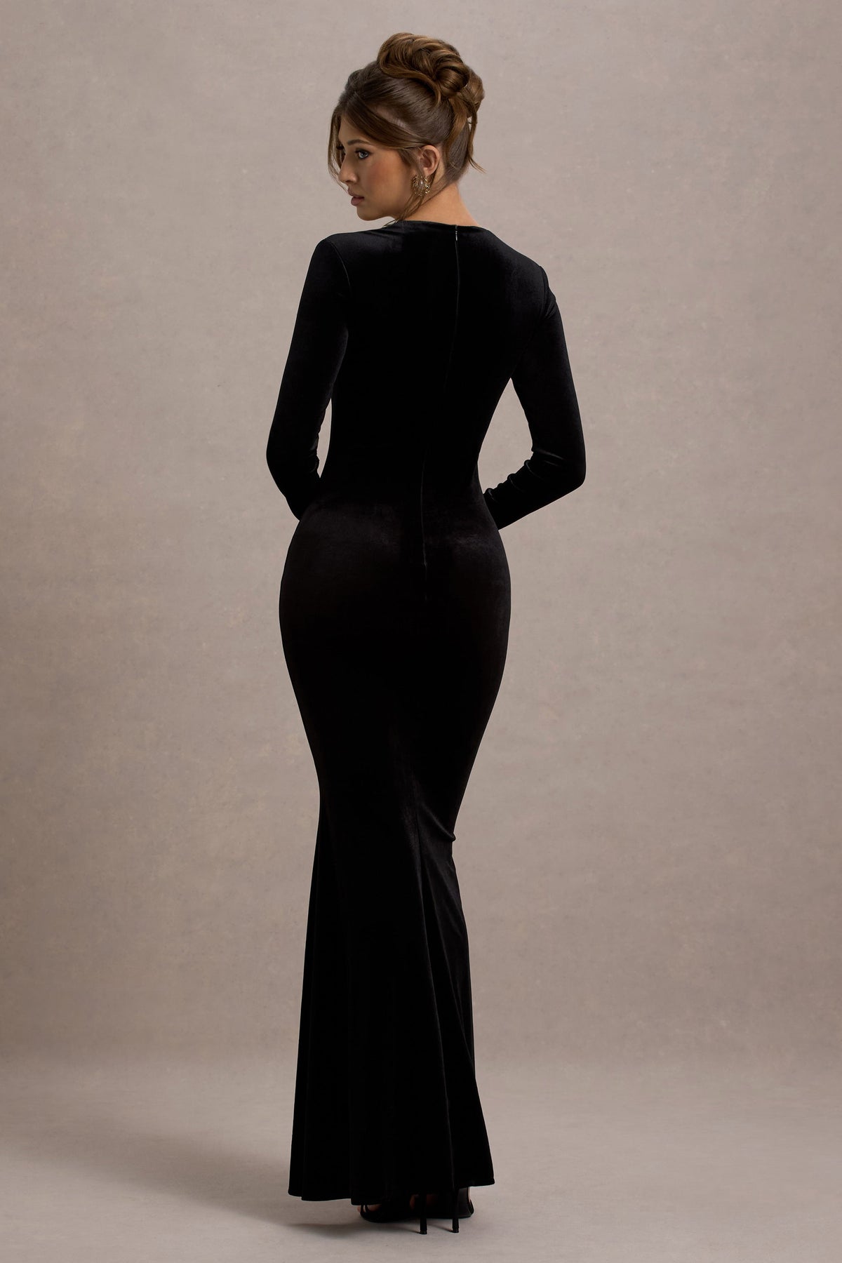 Morana | Black Velvet Square-Neck Long-Sleeve Maxi Dress